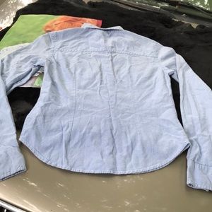 Rue 21 Light Blue Lightweight Chambray Denim Long Sleeves Button Up Blouse Jr M